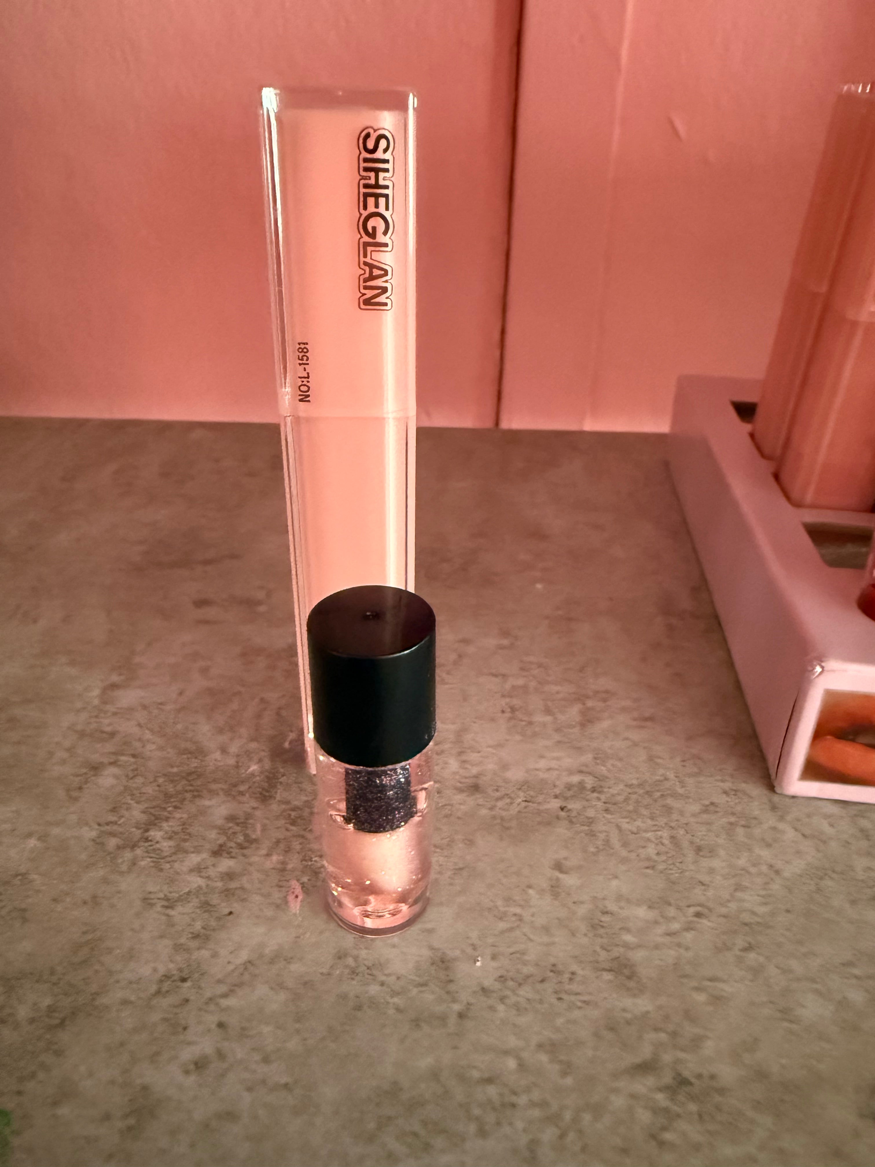 Lipgloss (only pink full size)